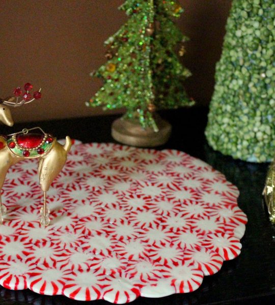 Peppermint Holiday Plates
